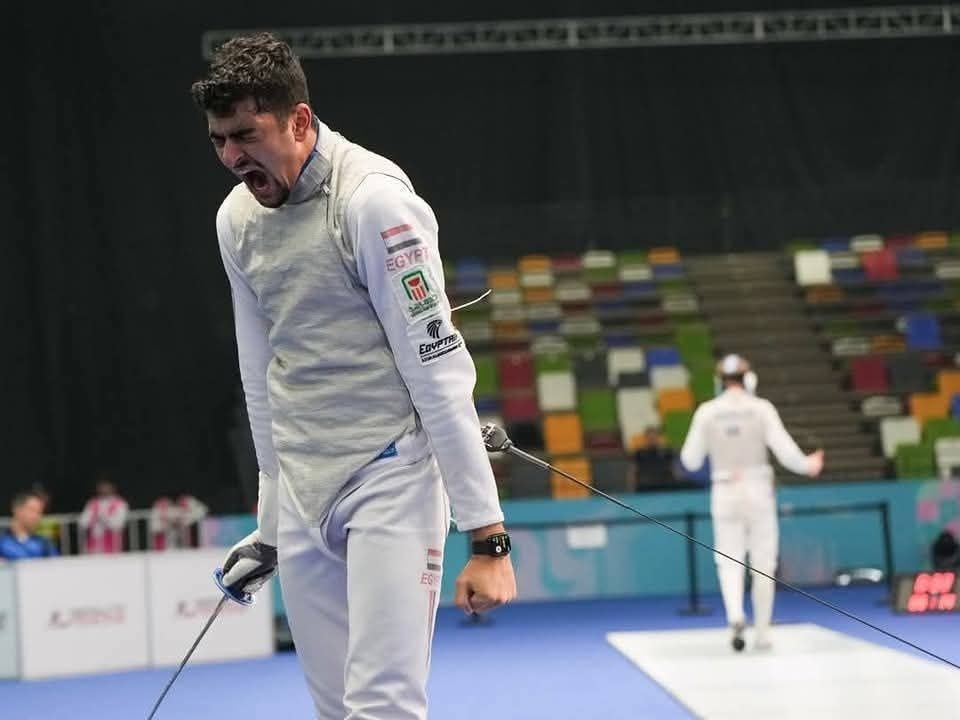 عبد الرحمن طلبة بطل شباب العالم لسلاح الشيش